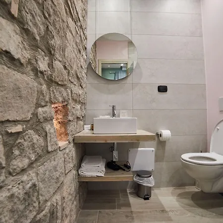 Affittacamere Al22 Di Piazza Del Gesù