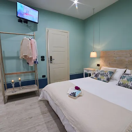 Al22 Di Piazza Del Gesù 4*