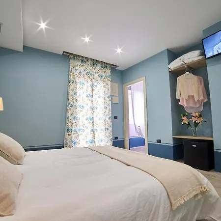 Al22 Di Piazza Del Gesu Guest house